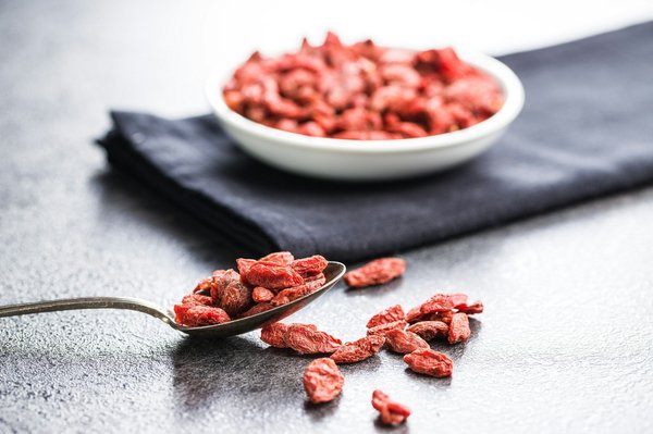 Quels sont les avantages des baies de goji dans des recettes minceur?